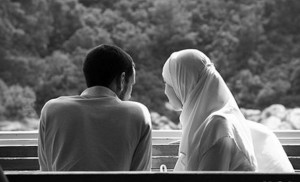 Penjelasan Ilmiah Dibalik Larangan Khalwat Pria dan Wanita Bukan Muhrim