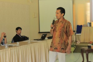 Kang Ridho dari Rumah Rohis Nusantara menyampaikan materi